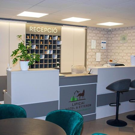 Lipicai Hotel Es Etterem Сильвашварад Экстерьер фото