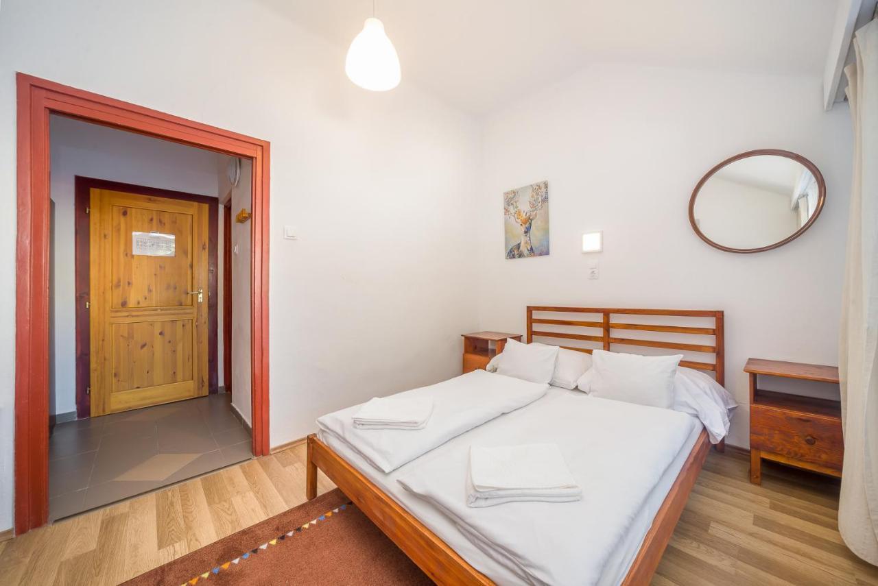 Lipicai Hotel Es Etterem Сильвашварад Экстерьер фото